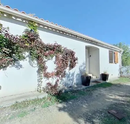 Semesterbostad Oleander- Spacious With Private Pool & Garden Sleeps 6 Puimisson