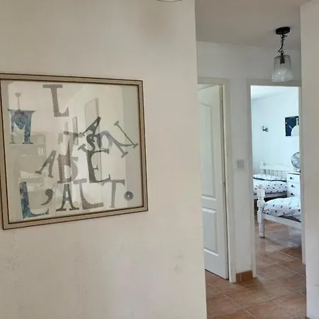 Oleander- Spacious With Private Pool & Garden Sleeps 6